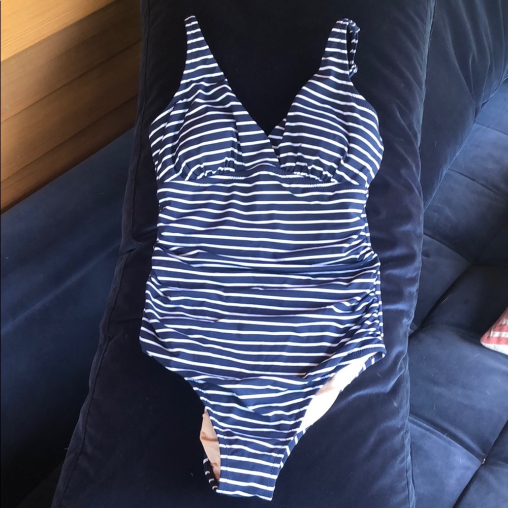 Garnet Hill one piece bathing suit